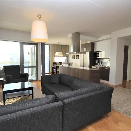 Gella Kellosaarenranta 1 Apartman *